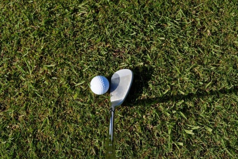 9-iron-vs-pitching-wedge-3-key-differences-golfingtree